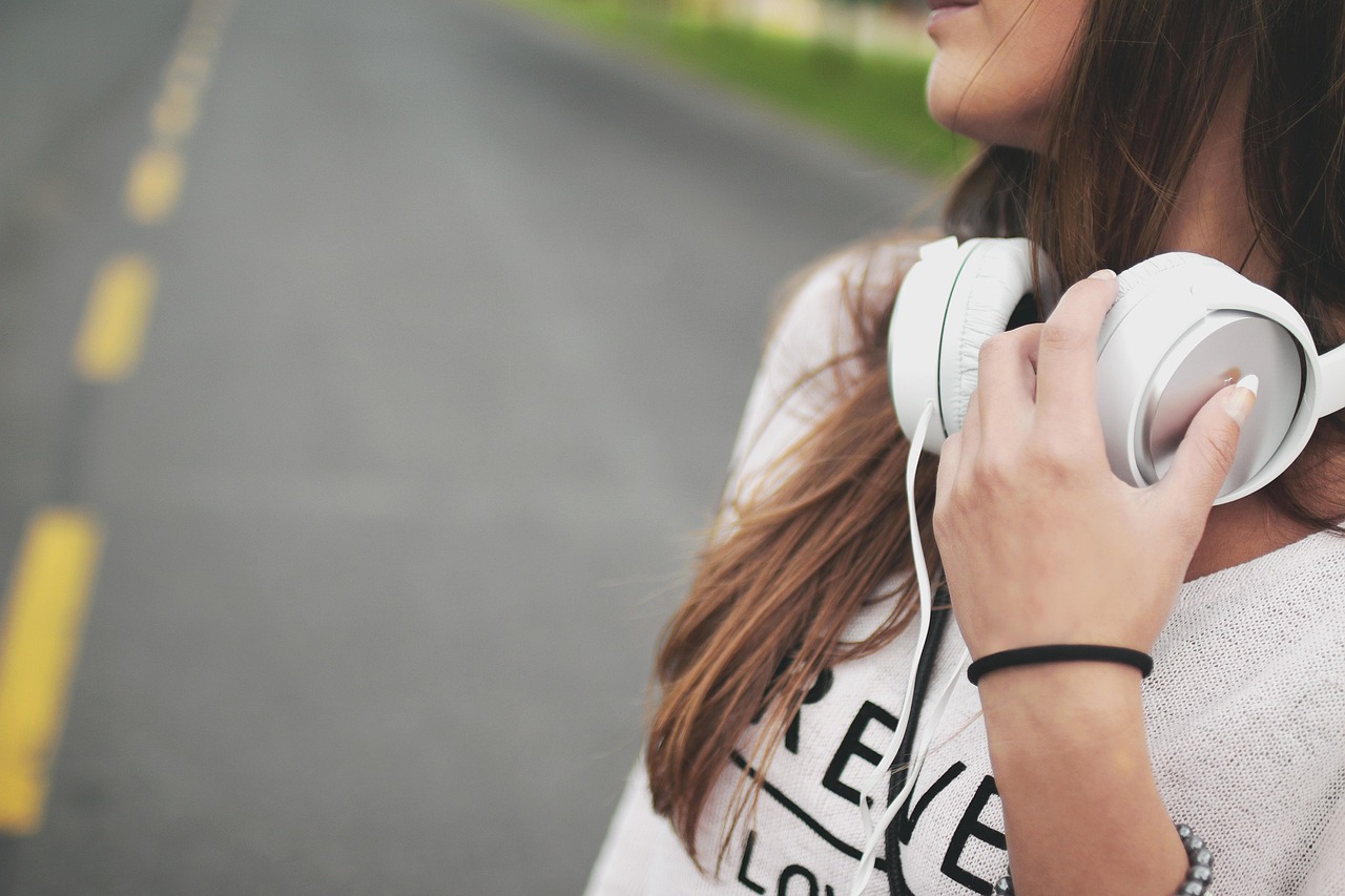 10 najlepszych piosenek dla studentów do słuchania w drodze do szkoły